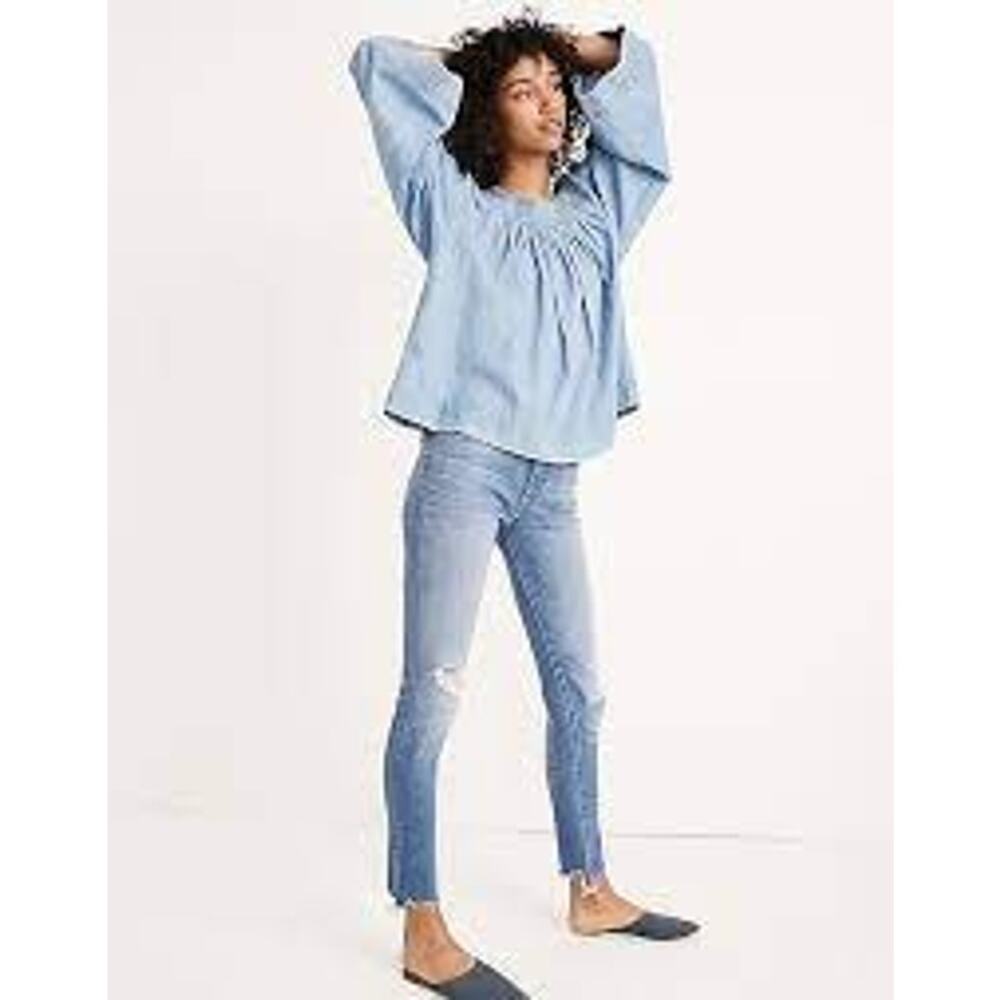 Madewell 9" Mid-Rise Skinny Jeans in Frankie Wash: Torn Knee Edition Size 26